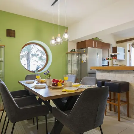 Mediterran By Interhome *