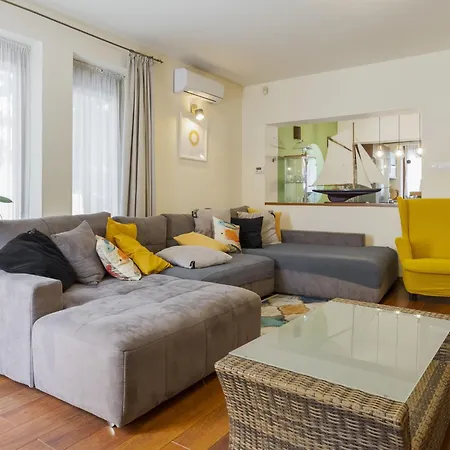 Mediterran By Interhome